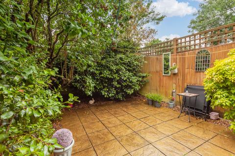 12 Atherley Way, Whitton, Hounslow, TW4 5NG