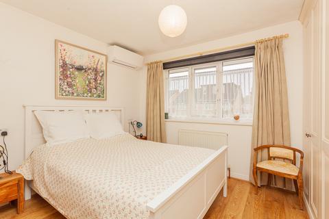 12 Atherley Way, Whitton, Hounslow, TW4 5NG