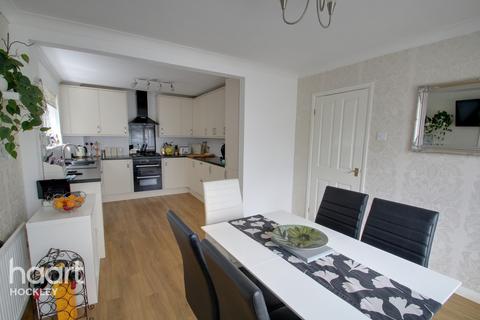 27a Greensward Lane, Hockley, SS5 5HD