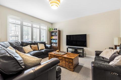 20 The Quadrant, London, SW20 8SP