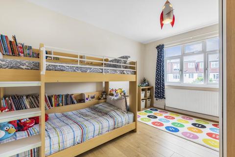 20 The Quadrant, London, SW20 8SP