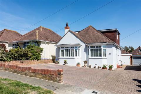 4 bedroom chalet for sale - Downsway, Southwick, West Sussex, BN42 4WB