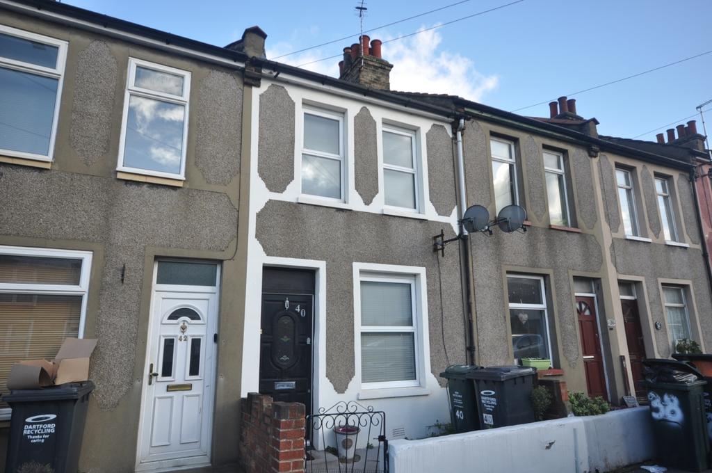St. Vincents Road Dartford DA1 2 bed terraced house £1,275 pcm (£294 pw)