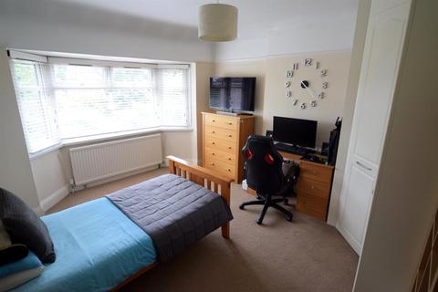 50 Fairfield Way, Epsom, KT19 0EF