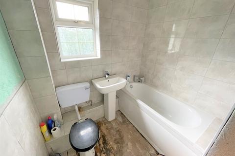 26 Ascot Drive, Cannock, WS11 1PE