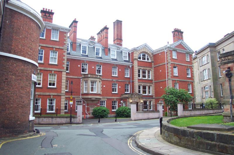 8 Watergate Mansions, Shrewsbury, SY1... 1 bed flat - £750 pcm (£173 pw)