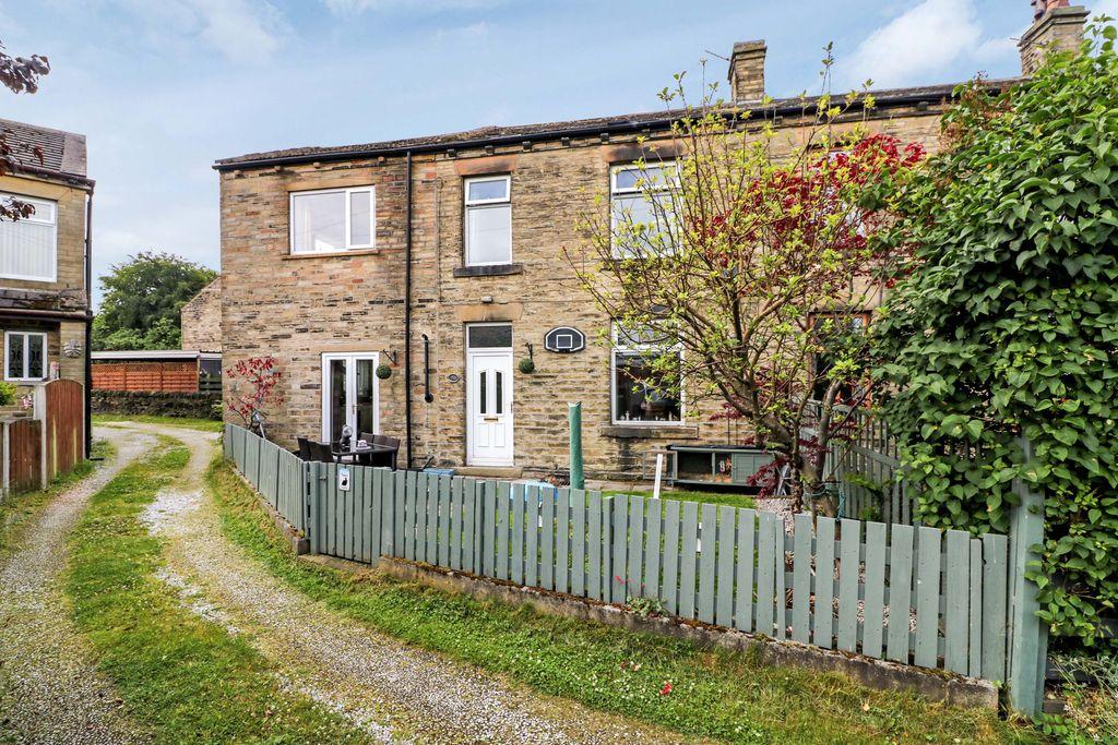 Halifax Road, Scholes, Cleckheaton BD19 6PE 3 bed end of terrace house for sale £210,000