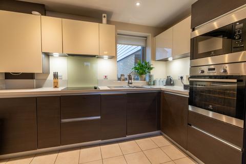 2 bedroom apartment to rent, The Shoreway, St.Marys Island, Chatham, Kent, ME4