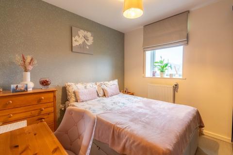 2 bedroom apartment to rent, The Shoreway, St.Marys Island, Chatham, Kent, ME4