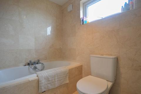 Endeavour Collingwood Road, St Margarets At Cliffe, Dover, CT15 6EX