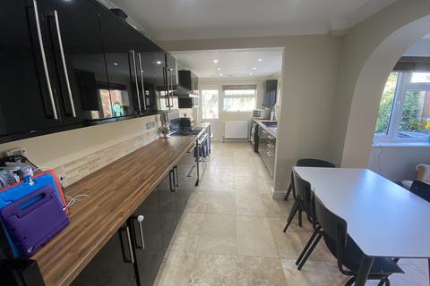 Endeavour Collingwood Road, St Margarets At Cliffe, Dover, CT15 6EX
