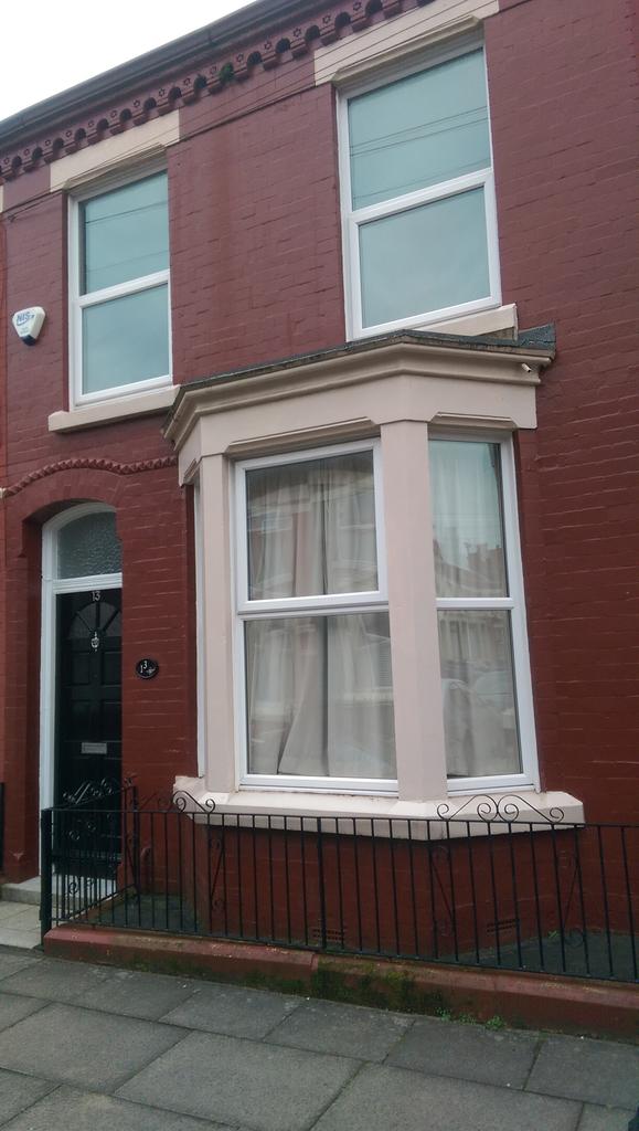 Rosslyn Street, Liverpool, Merseyside, L17 3 bed terraced house £195,000