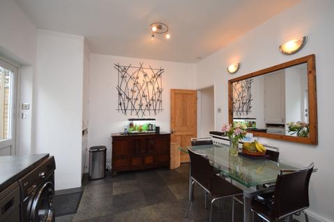 12 Alston Road, London, SW17 0TP