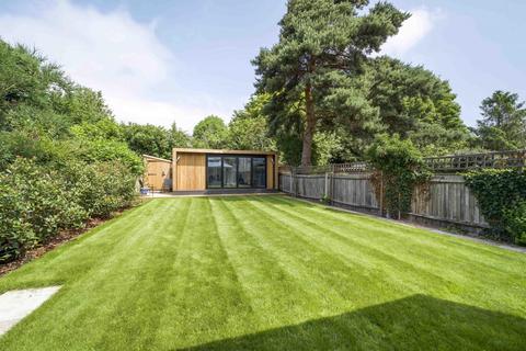 63 Revell Road, Kingston Upon Thames, KT1 3SL