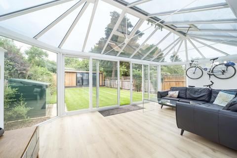 63 Revell Road, Kingston Upon Thames, KT1 3SL