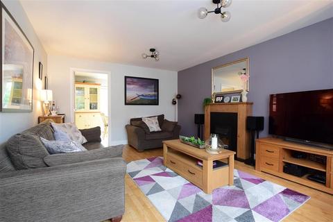 3 Blakiston Close, Ashington, Pulborough, RH20 3GL
