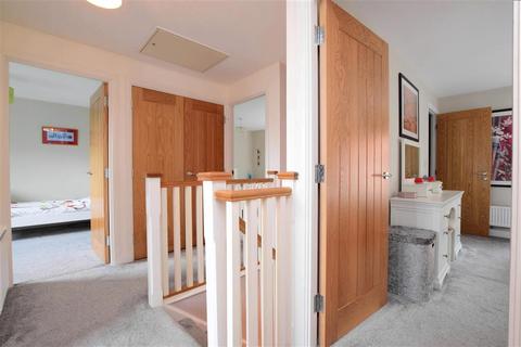 3 Blakiston Close, Ashington, Pulborough, RH20 3GL