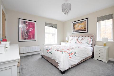 3 Blakiston Close, Ashington, Pulborough, RH20 3GL