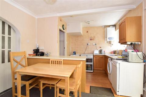 4 Morecambe Close, Hornchurch, RM12 5LU