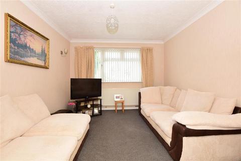 4 Morecambe Close, Hornchurch, RM12 5LU
