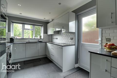 62 Primrose Close, Swindon, SN25 1QY