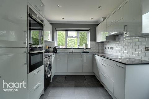 62 Primrose Close, Swindon, SN25 1QY
