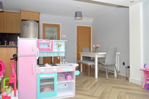 22 Knott Lanes, Oldham, OL8 3JA