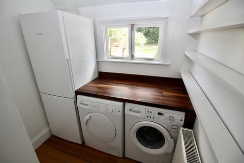 101 Hazelbank Road, Catford, London, SE6 1LS