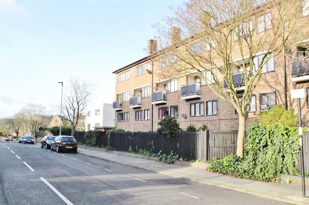 Dalmeny Avenue, London, N7 3 bed apartment £2,200 pcm (£508 pw)