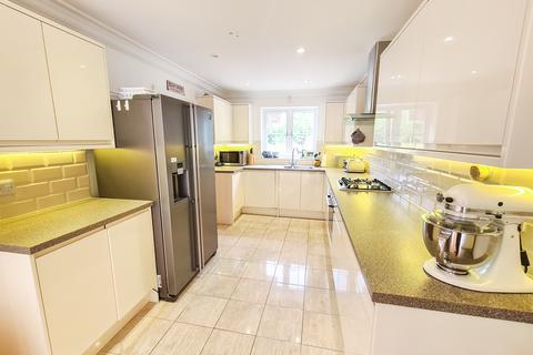 28a Station Road, Wraysbury, Staines-upon-thames, TW19 5NE