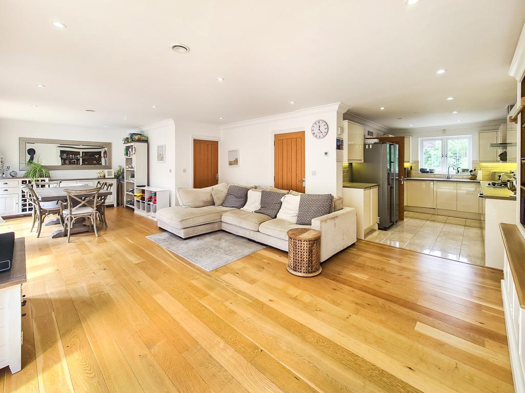 Living/dining/kitchen