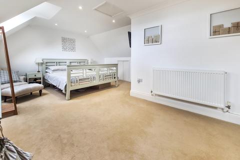 28a Station Road, Wraysbury, Staines-upon-thames, TW19 5NE