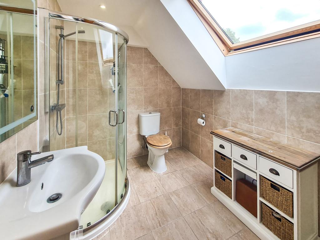 Main ensuite