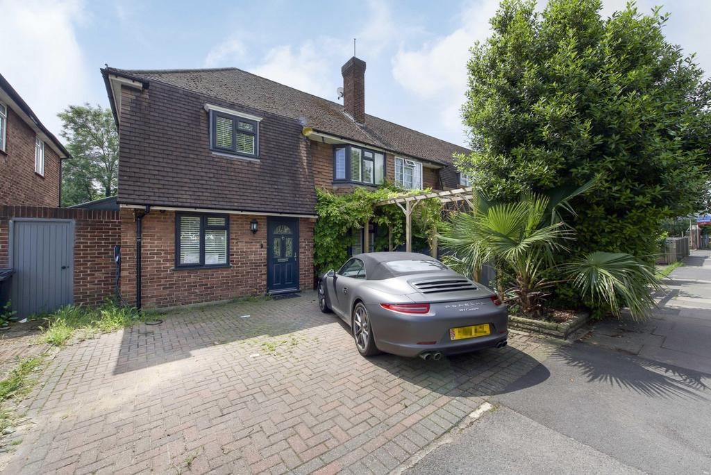 West Barnes Lane, New Malden, KT3 4 bed semidetached house £725,000