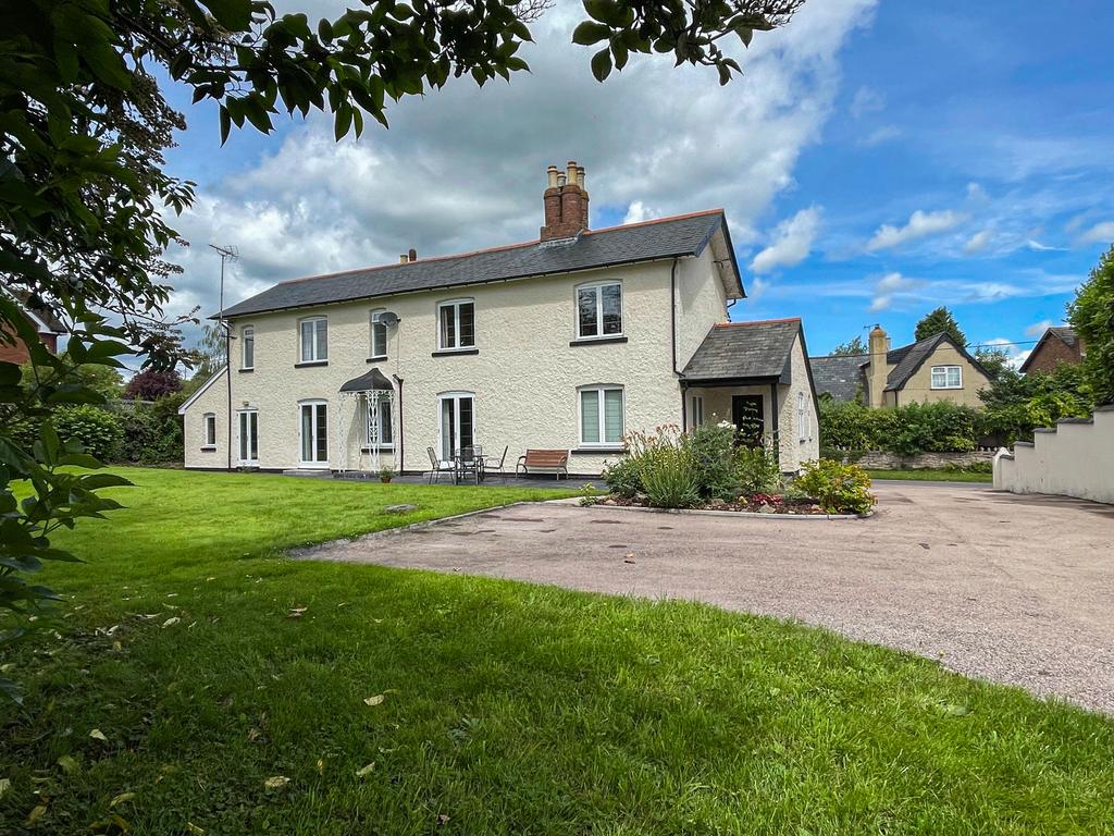 Shelwick, Hereford 6 bed detached house for sale £599,950