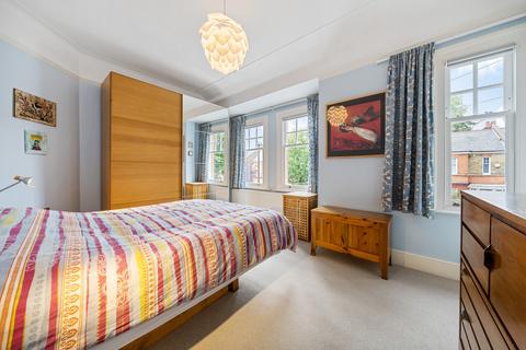 124 Hewitt Avenue, London, N22 6QE
