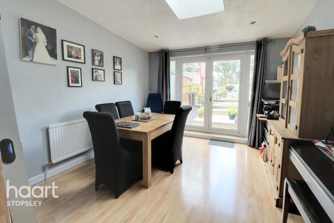 72 Abbey Drive, Luton, LU2 0LQ