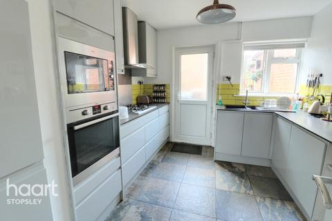 72 Abbey Drive, Luton, LU2 0LQ