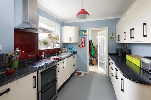 29 Blean Common, Blean, Canterbury, CT2 9EX