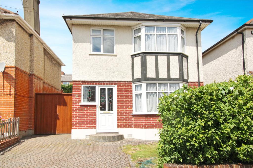 Farcroft Road, Parkstone, Poole... 3 bed detached house £400,000