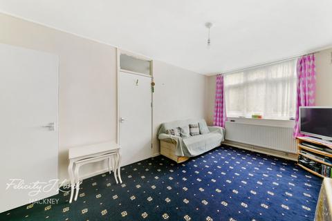 13 Hows Street, London, E2 8EE