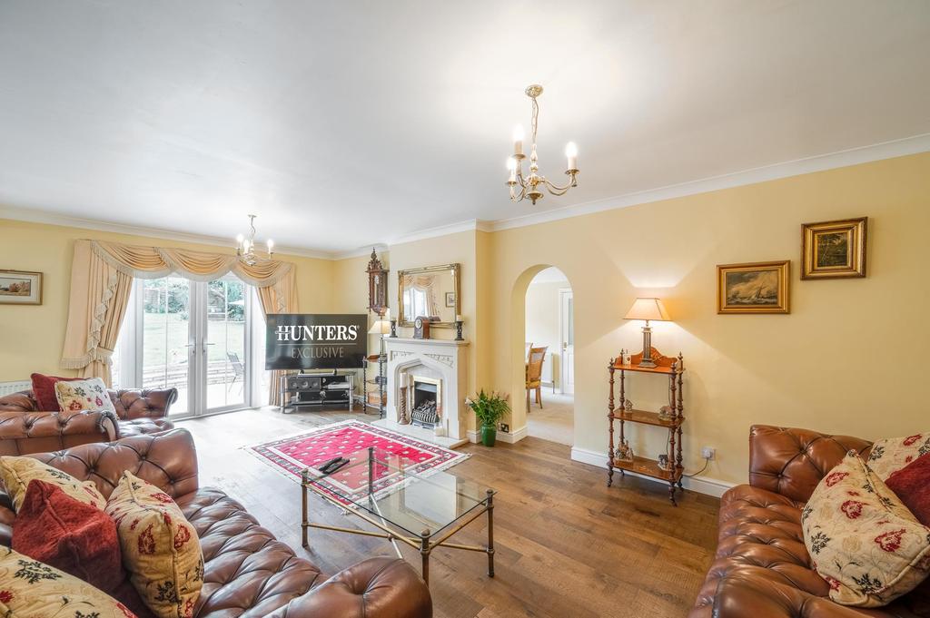 Cot Lane, Kingswinford, DY6 9RA 4 bed detached house £595,000