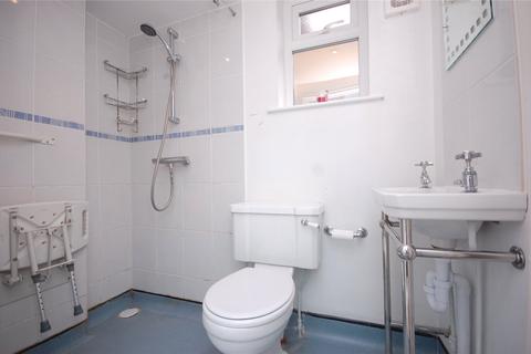 34 Redbourne Avenue, London, N3 2BS