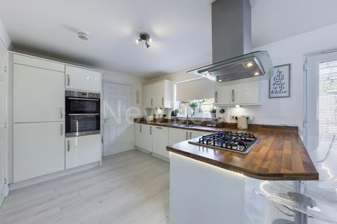 19 Gatehead Crescent, Bishopton, PA7 5QP