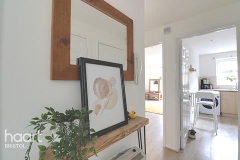 Flat 2, 45 Kingsdown Parade, Bristol, BS6 5UG