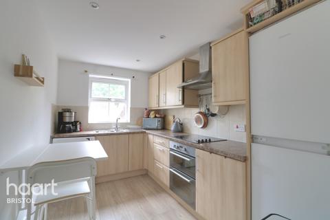 Flat 2, 45 Kingsdown Parade, Bristol, BS6 5UG