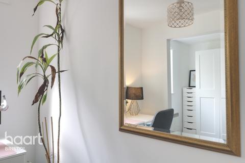 Flat 2, 45 Kingsdown Parade, Bristol, BS6 5UG