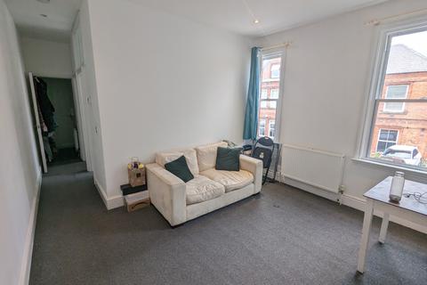 1 bedroom flat to rent, London Road, Town Centre, Kettering, NN16