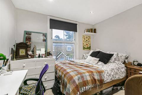 4 Blays Lane, Englefield Green, Egham, TW20 0PH