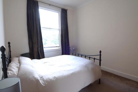 Flat 4, 2 Alexandra Grove, London, N4 2LG